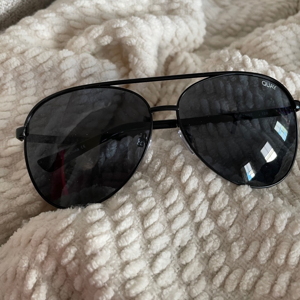 quay australia aviator sunglasses